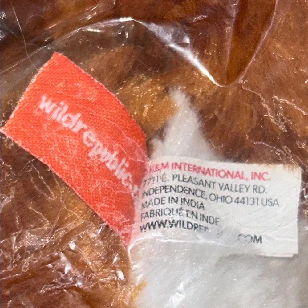 Charming Fox Plush Toy - Brown and White - Picture 5 of 7